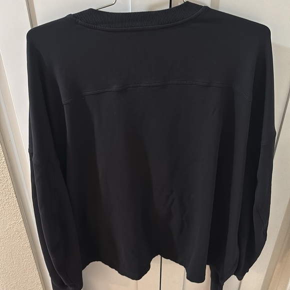 Lululemon Bound to Bliss Pullover - Picture 3 of 10